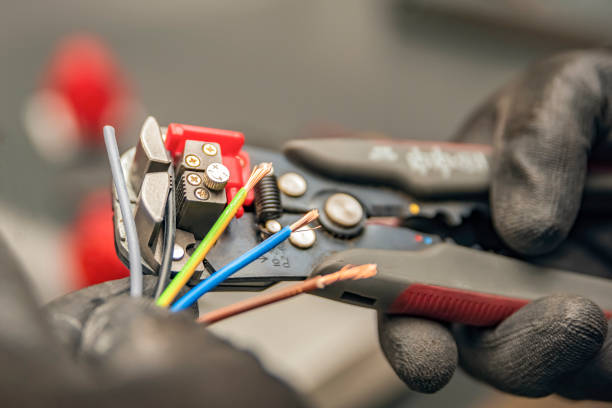 Best Electrician Near Me  in Flowood, MS